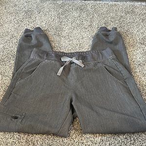 Women’s Figs Zamora scrub pants. Size small.